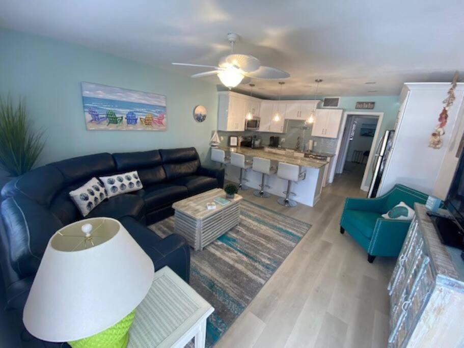 Beachfront Condo On Quiet Treasure Island- 1 Bed เซนต์พีทบีช ภายนอก รูปภาพ